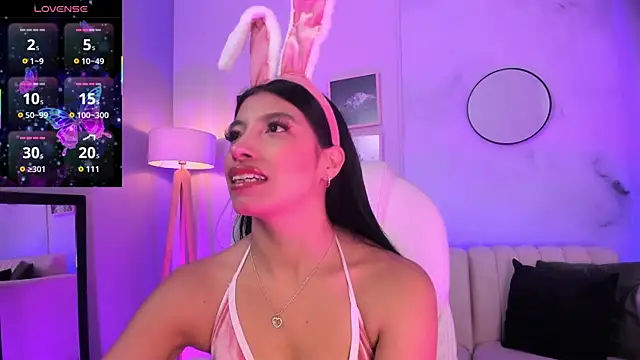 Tiffany Low online show from October 29, 2025, 1:32 pm