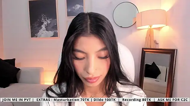 Snapshot of Tiffany_Low chatting on May 4, 2026, 2:20 pm Tiffany Low online show from May 4, 2026, 2:20 pm