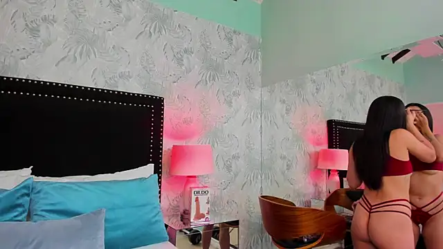 Snapshot of SamyySwet chatting on February 18, 2026, 8:38 pm SamyySwet online show from February 18, 2026, 8:38 pm