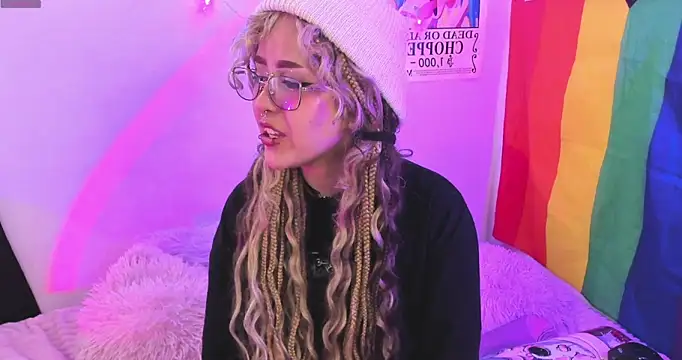 NekoWaifu online show from December 5, 2025, 1:32 pm