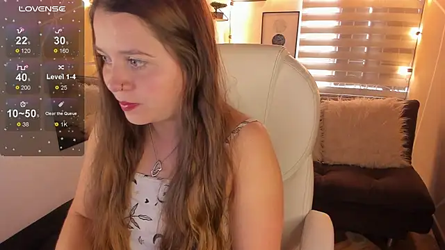 sophiee09  online show from April 16, 2026, 1:45 pm