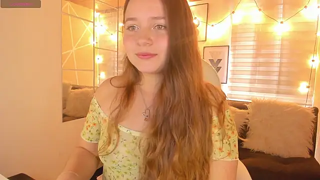 Snapshot of sophiee09_ chatting on February 20, 2026, 2:30 pm sophiee09 online show from February 20, 2026, 2:30 pm