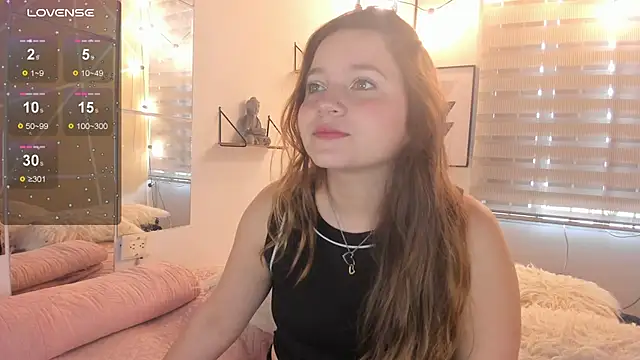 Snapshot of sophiee09_ chatting on February 24, 2026, 1:56 pm sophiee09 online show from February 24, 2026, 1:56 pm