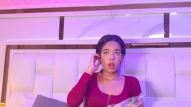 paulina cano online show from November 10, 2025, 7:19 pm