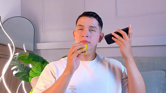 ZaneDawson online show from April 17, 2026, 7:38 pm