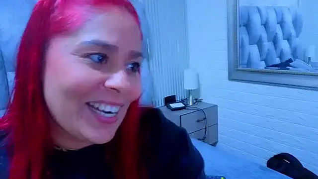 sofiagutierrez   online show from November 12, 2025, 10:46 pm