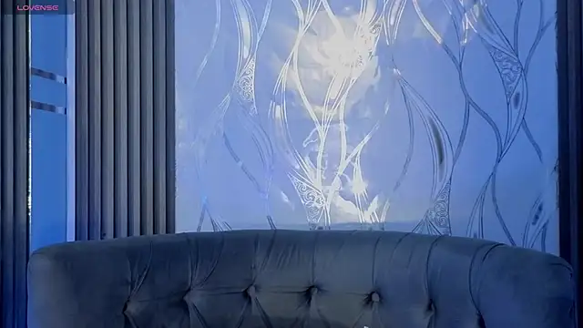 Angel-dragun online show from April 30, 2026, 3:24 am