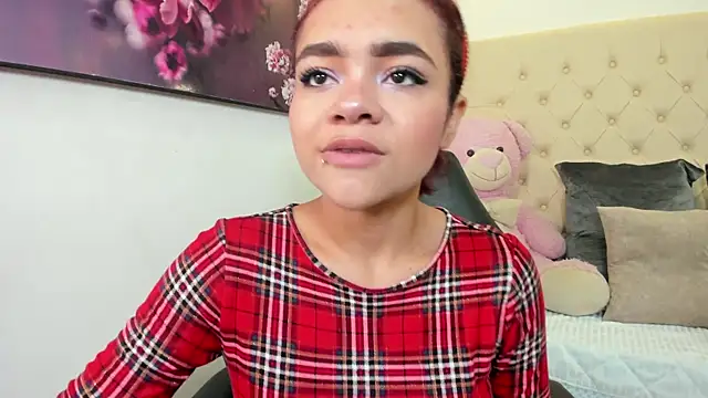 Snapshot of antonella_negrete chatting on October 21, 2025, 12:59 pm antonella negrete online show from October 21, 2025, 12:59 pm