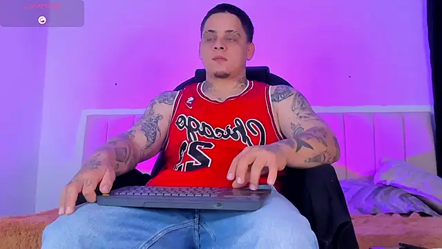 Snapshot of denis_munera chatting on September 22, 2025, 10:54 am denis munera online show from September 22, 2025, 10:54 am