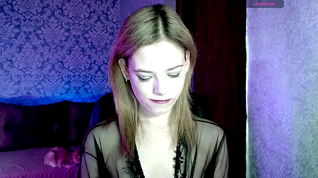 Kate  Loves online show from April 21, 2026, 7:20 pm