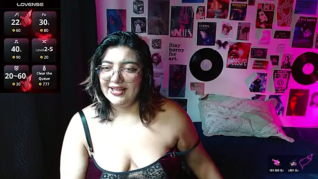 Roxy f w online show from April 17, 2026, 1:14 pm