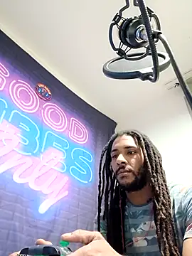 Snapshot of Mikaaa97 chatting on February 27, 2026, 2:12 am Mikaaa97 online show from February 27, 2026, 2:12 am