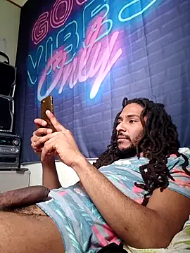 Snapshot of Mikaaa97 chatting on February 19, 2026, 3:31 pm Mikaaa97 online show from February 19, 2026, 3:31 pm