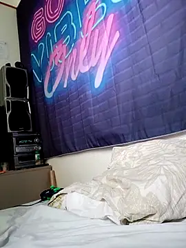 Snapshot of Mikaaa97 chatting on February 22, 2026, 12:40 pm Mikaaa97 online show from February 22, 2026, 12:40 pm