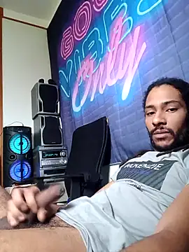 Snapshot of Mikaaa97 chatting on February 14, 2026, 12:49 pm Mikaaa97 online show from February 14, 2026, 12:49 pm