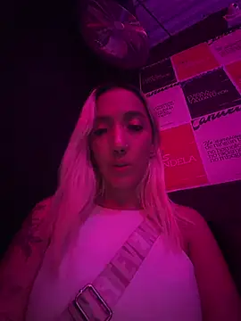 Isa klein online show from January 10, 2026, 3:46 am