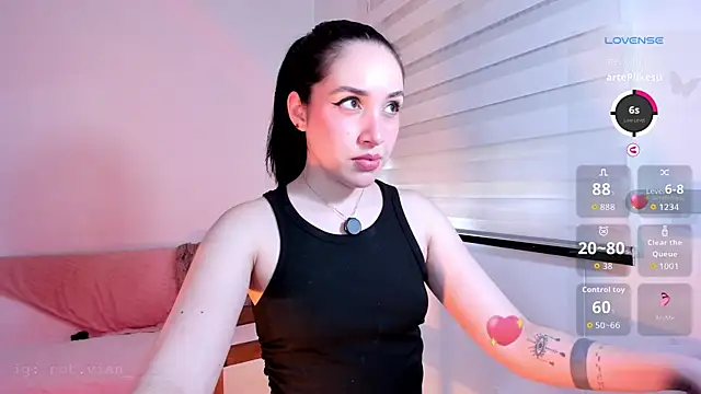 Snapshot of SarahCastillo_ chatting on February 12, 2026, 6:07 pm SarahCastillo online show from February 12, 2026, 6:07 pm