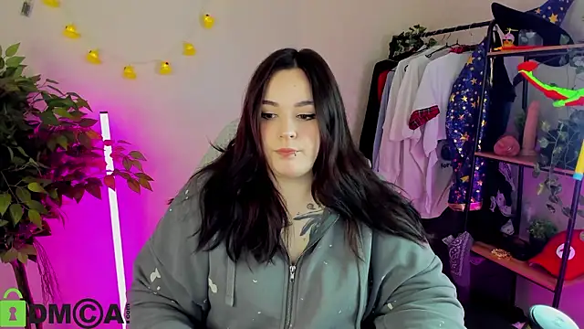 Mia R0ss online show from February 1, 2026, 1:04 am