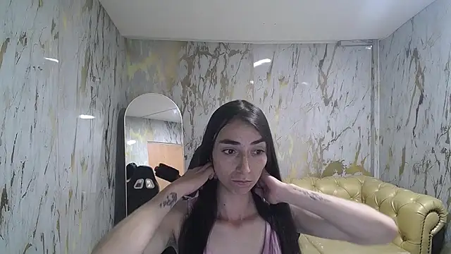 Maily a  online show from October 21, 2025, 3:06 am