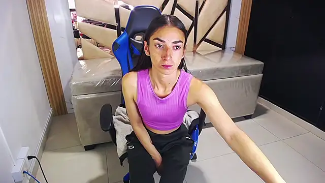 Maily a  online show from January 15, 2026, 3:21 am