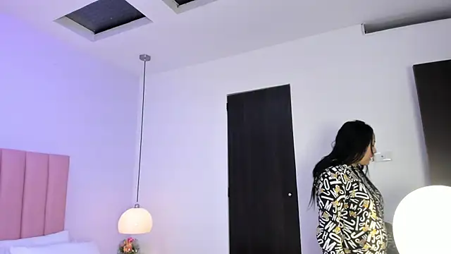 Amy Ferreira online show from October 24, 2025, 11:15 pm