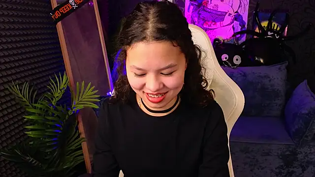 moco choco online show from November 4, 2025, 1:31 am