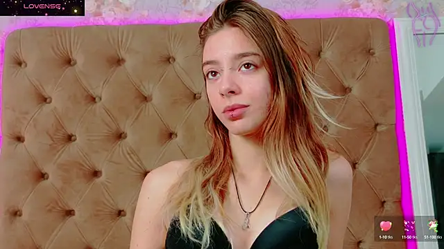 CoraVex online show from November 13, 2025, 5:11 am