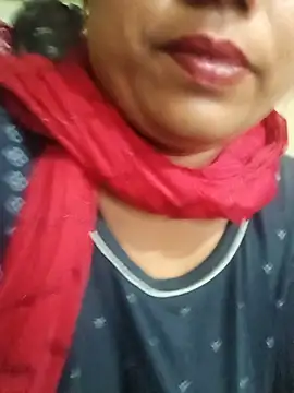 Hot Desi Milf online show from May 18, 2026, 12:44 am
