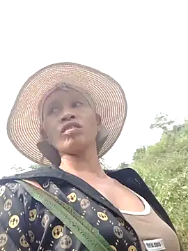 donna-bae online show from November 7, 2025, 8:19 am