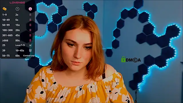 casey meow  online show from November 26, 2025, 9:42 am