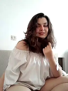 Snapshot of Luna_Moody chatting on September 29, 2025, 5:03 am Luna Moody online show from September 29, 2025, 5:03 am