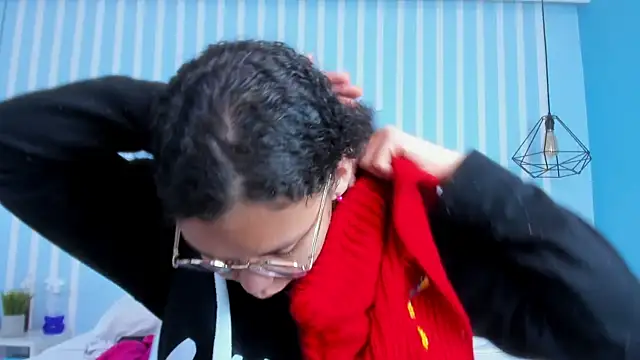 SweetStarr  online show from October 8, 2025, 12:50 pm