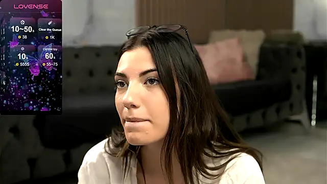 Snapshot of LunaVyx chatting on September 29, 2025, 5:58 am LunaVyx online show from September 29, 2025, 5:58 am