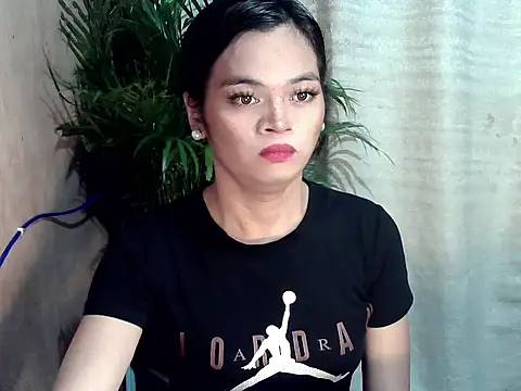 Snapshot of Nikah_loves_u chatting on November 19, 2025, 5:29 am Nikah loves u online show from November 19, 2025, 5:29 am