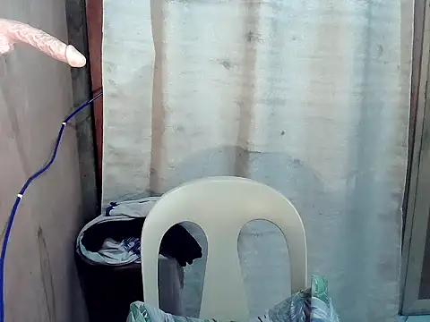 Snapshot of Nikah_loves_u chatting on December 17, 2025, 4:01 pm Nikah loves u online show from December 17, 2025, 4:01 pm