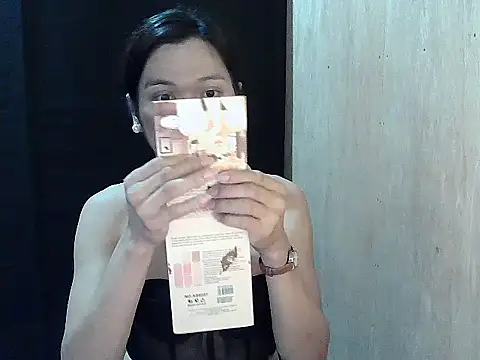 Snapshot of Nikah_loves_u chatting on November 13, 2025, 3:49 pm Nikah loves u online show from November 13, 2025, 3:49 pm