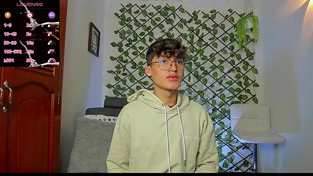 bellmontneon online show from November 26, 2025, 11:10 am