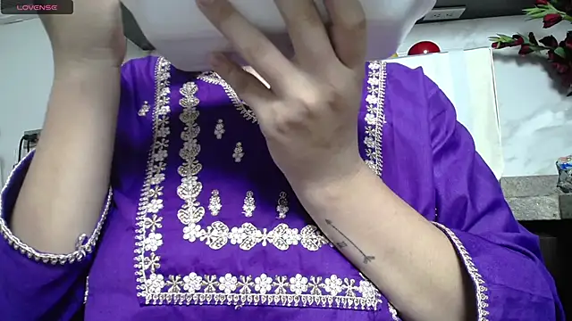 kashvi  online show from May 28, 2026, 7:09 pm
