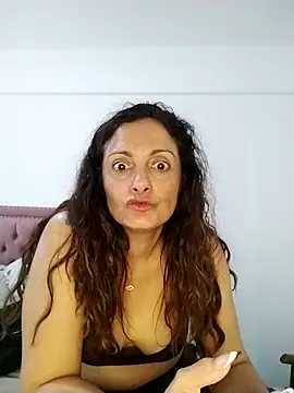 dulcefanny online show from September 18, 2025, 6:11 pm