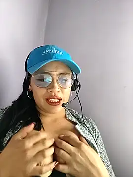 MILA  06 online show from October 21, 2025, 6:51 pm