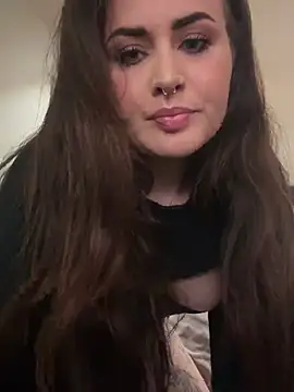 Snapshot of Kristyoff chatting on May 6, 2026, 7:51 pm Kristyoff online show from May 6, 2026, 7:51 pm