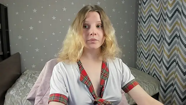  Velvet peach  online show from December 4, 2025, 11:42 am