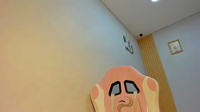 Dakota x18 online show from February 13, 2026, 7:58 pm