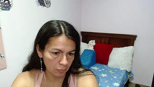 Snapshot of camilavargas_ chatting on July 4, 2026, 6:56 pm camilavargas online show from July 4, 2026, 6:56 pm