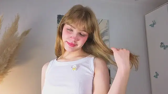 pienaple online show from October 26, 2025, 4:02 am