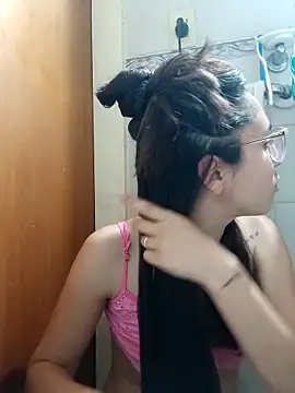 linameii online show from October 16, 2025, 1:03 am