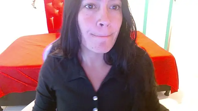 Snapshot of cristal1609 chatting on February 5, 2026, 7:43 pm cristal1609 online show from February 5, 2026, 7:43 pm