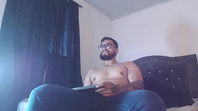 Chrys harris77 online show from April 9, 2026, 11:00 pm