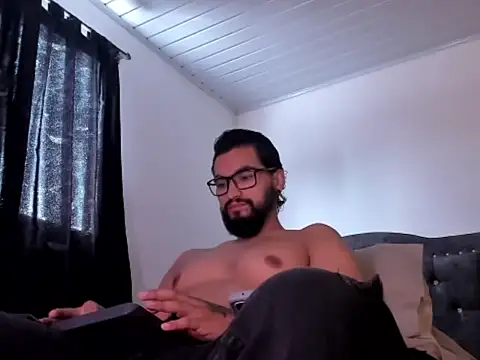 Snapshot of Chrys_harris77 chatting on July 9, 2026, 7:35 pm Chrys harris77 online show from July 9, 2026, 7:35 pm