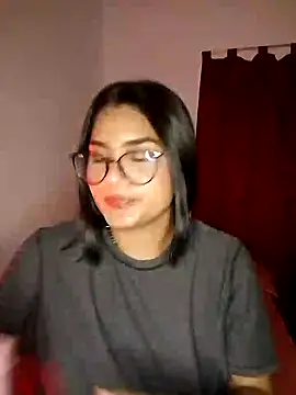 Renata Zoe online show from November 10, 2025, 1:43 am